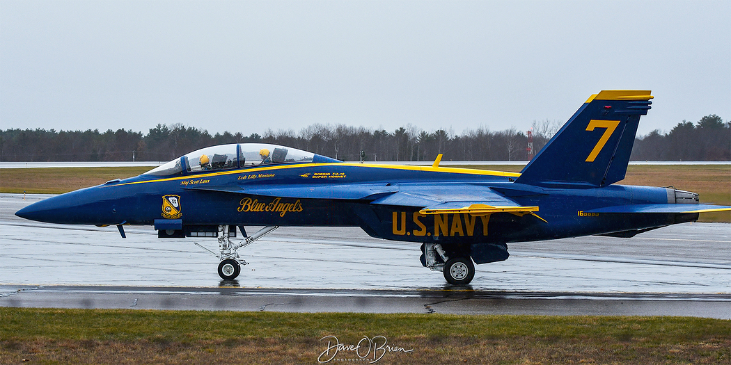 BLUEANGEL7 165885 FA-18F-4712