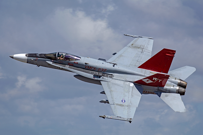 165186 F-18C WT-01  2