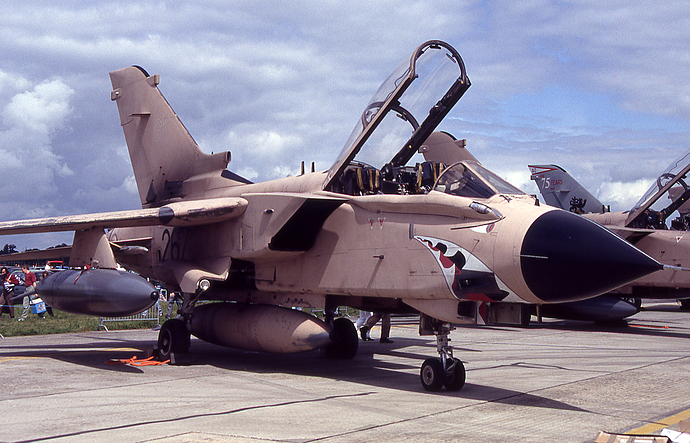 tornado-001