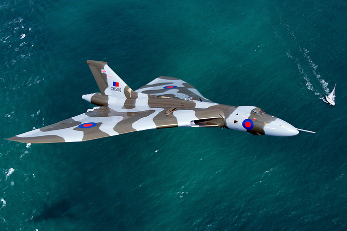 Vulcan-XH558-Solent-001