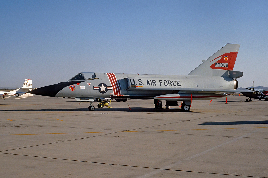59-0066 F-106A 87FIS 3.23.85 George (3)