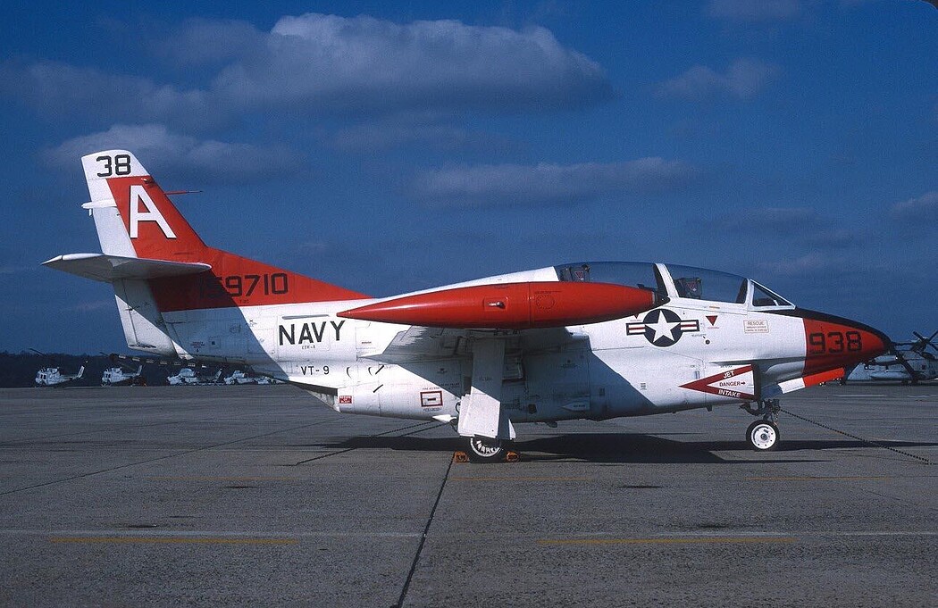 T-2C_A-938_VT-9_159710_NASWG_December_4_1999.