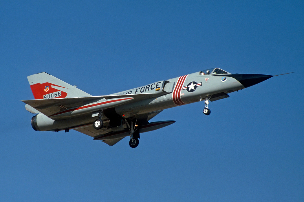 59-0066 F-106A 87FIS 3.22.85 George (2)